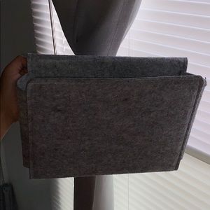 kikkerland bedside caddy pocket